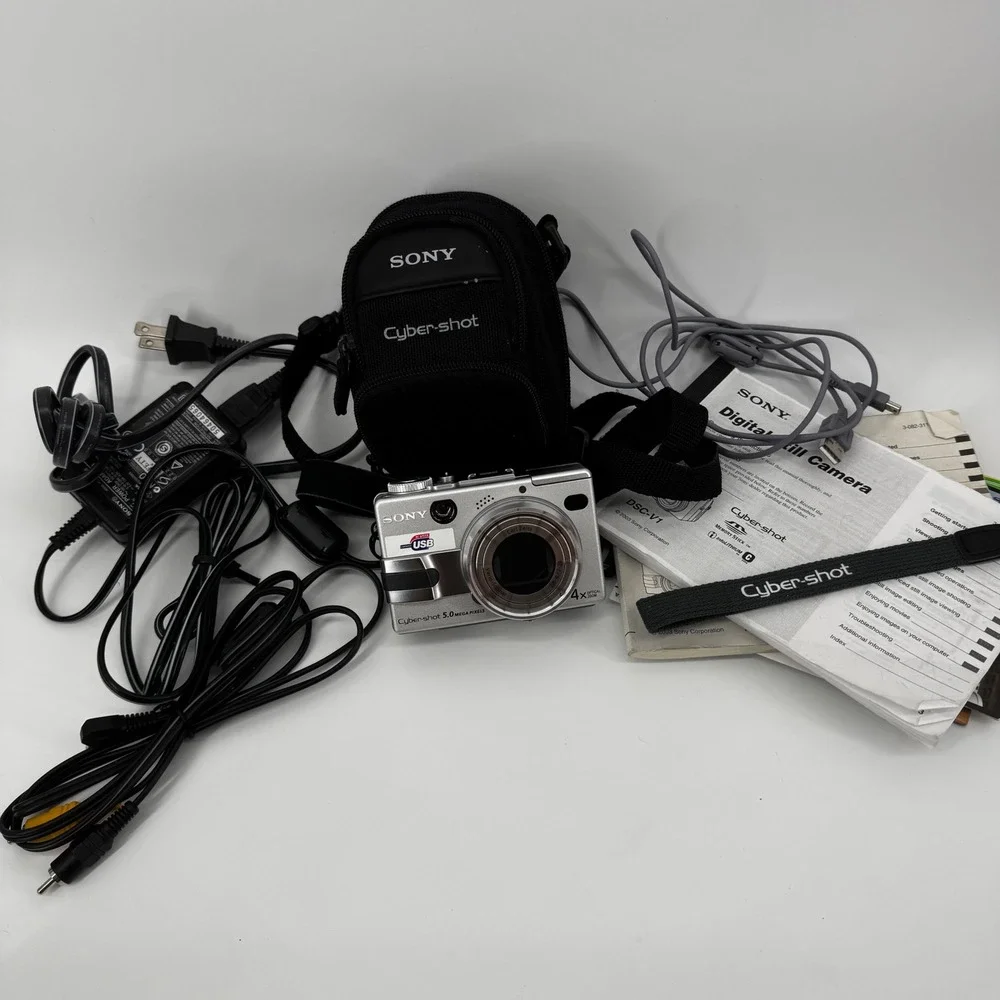 Sony Cyber-shot DSC-V1 Digital Camera 5.0MP 4x Zoom Nightshot Tested Bundle